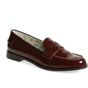 MAXSOLD 1901 Niles Penny Women’s Glossy Loafer in Burgundy